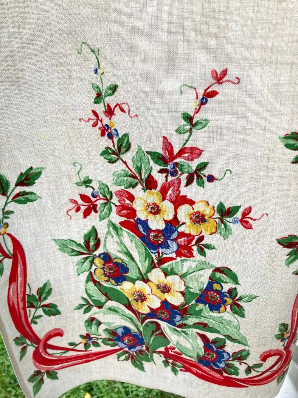100% Cotton Vintage Table Runner ca. 1950s